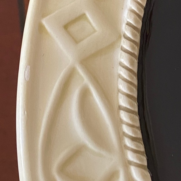 MWW Market 3D Hydrangeas Ceramic Pedestal Dessert Dish-Black Ivory Blue Purple - Picture 11 of 11